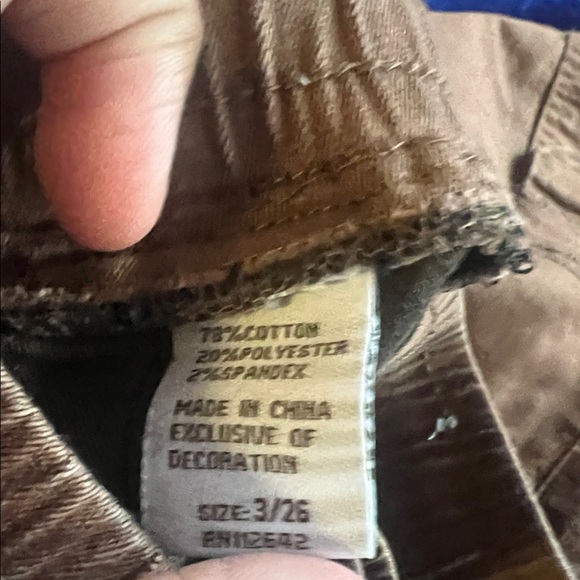 Jean Shorts - Picture 3 of 3